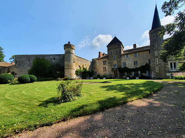 Le chateau de Saint-Point